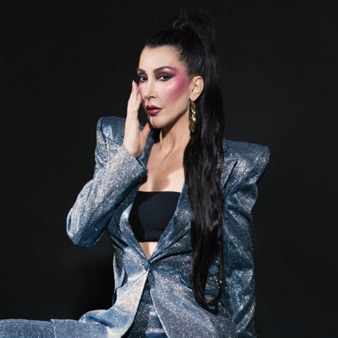HANDE YENER